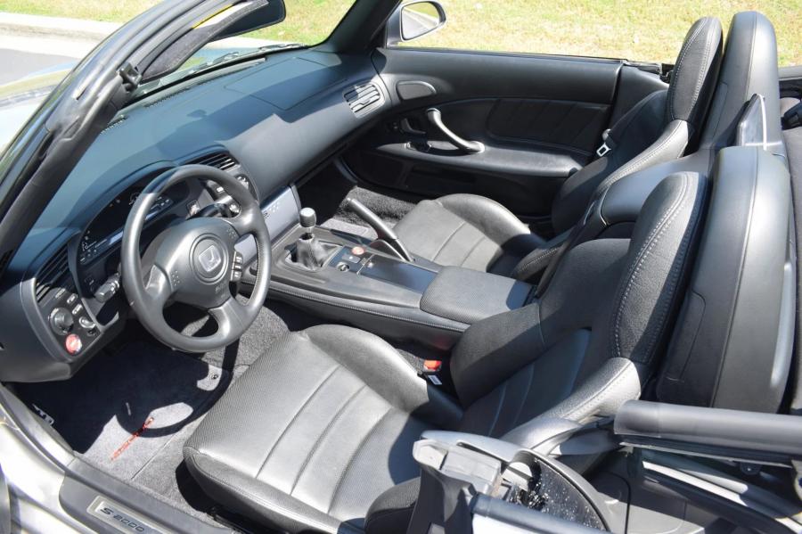Интерьер Honda S2000 (AP2) 2007 года  (NA) (фото 74 из 155)